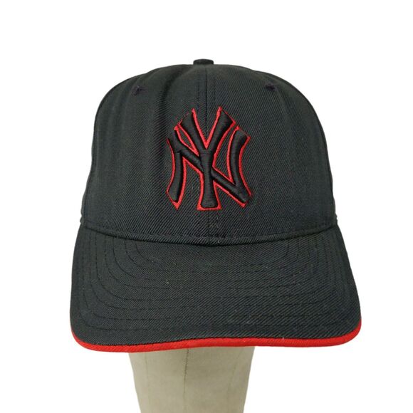 New Era 59Fifty MLB New York Yankees Black Red Baseball Cap Hat Size 7 1/8 Logo - Picture 1 of 11